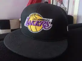 Topi LA Lakers built up snapback keren
