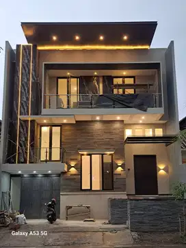 Dijual Rumah Citraland Fullerton 2,5 Lantai Split Level Baru Gress