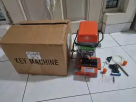 mesin duplikat kunci