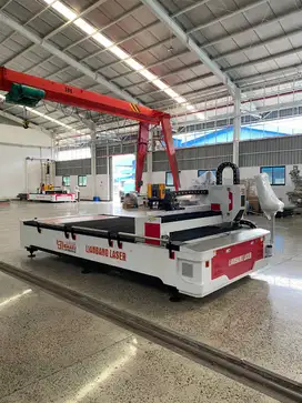 MESIN LASER CUTTING FIBER 1500 dan 3000 WATT
