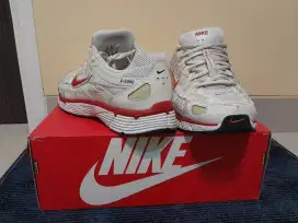 Nike sporty size 44