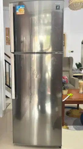 SHARP Plasma 2 Pintu SALE!!