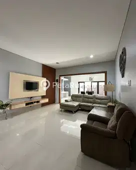 DIJUAL VILLA  JALAN SEI BATANG SERANGAN - INTI KOTA (CHINTY)