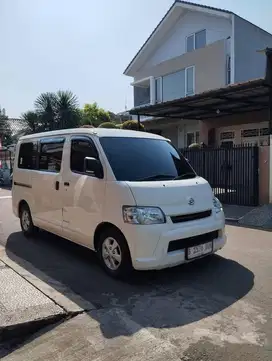 MINIBUS KURSI HADAP DEPAN PINTU BELAKANG BUKA ATAS