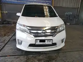 Nissan Serena Highway Star AT 2014