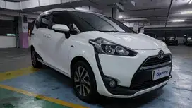 DP MURAH Toyota Sienta 1.5 V Bensin-AT 2016 Hitam CEYFB