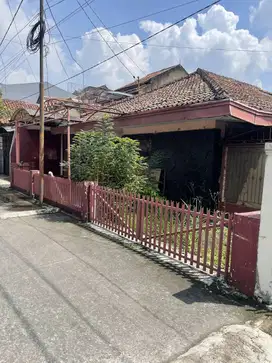 Jl. Denki RUMAH TUA Hitung Tanah CEPAT KOTA BANDUNG  2 Sertifikat