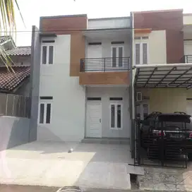 Dijual rumah 2 lantai di perumahan limus pratama regency