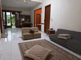 Di jual rumah di pangkalan jati, satu km dari pintu tol Andara