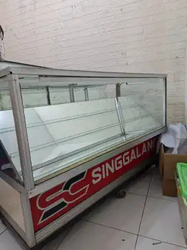 Di jual estalase bekas konter