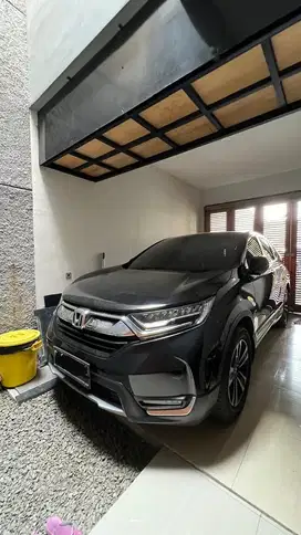 CRV TURBO 2020 PRESTIGE PEARL BLACK - Very Low ODO with Mint Condition