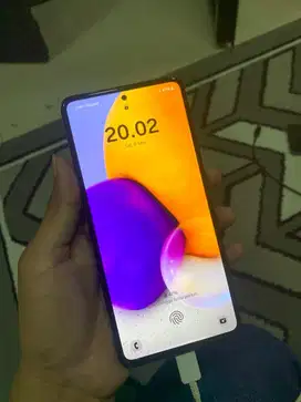 Samsung A72 8/256gb
