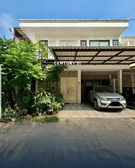 Dijual Rumah 3 Lantai Siap Huni  Ada Kolam Renang Di Bintaro