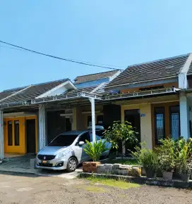 Disewakan Rumah Cluster Siap Huni, Lokasi Strategis & Tenang