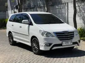 Kijang innova V bensin matic