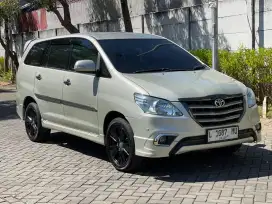 Kijang innova V luxury matic