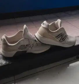 New Balance Revlite