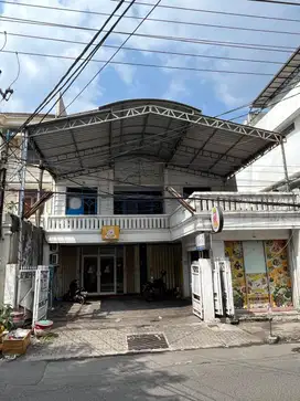 Rumah Bagus SHM di Dekat Kampus Petra Luas Cocok Untuk Usaha