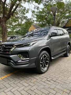 Fortuner 2.4 GR 2021/2024