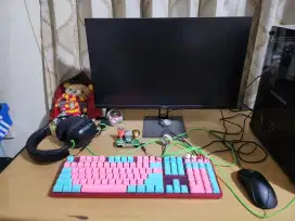 Komputer PC gaming RX 6600 XT