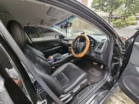 Honda HR-V 1.5 SE AT NIK 2021 Hitam