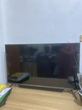 polytron televisi 43’