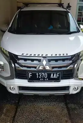 xpander cross premium 2020