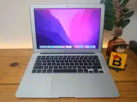 Macbook Air 13 inch 2017 Core i5 RAM 8 GB Desain Slim Elegant