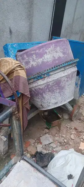 Molen bekas layak pakai