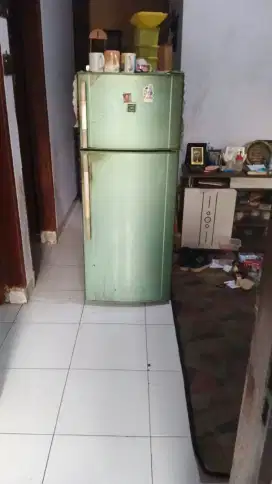 Kulkas Sharp 2 pintu Normal