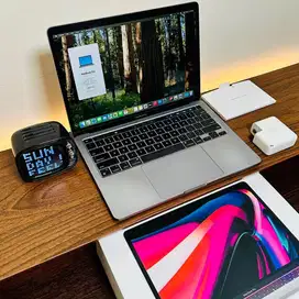 MacBook Pro 13 inch M2 Original Fullset