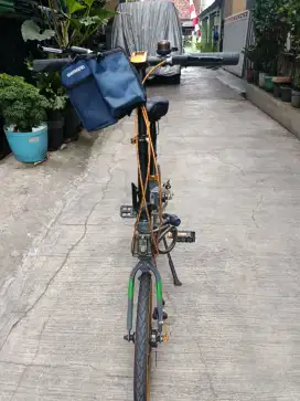 Sepeda Element Police