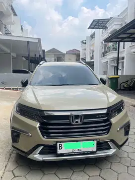 BR-V N7X Prestige Bensin AT Coklat Muda Mutiara
