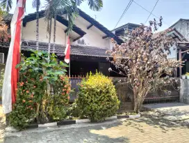 Dijual Rumah murah saja hitung tanah di dekat Galaxy Bekasi Selatan