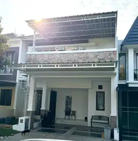 Dijual Rumah Semi Furnished Lokasi Strategis Di Graha Raya 8281