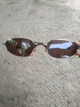 Kacamata Oakley