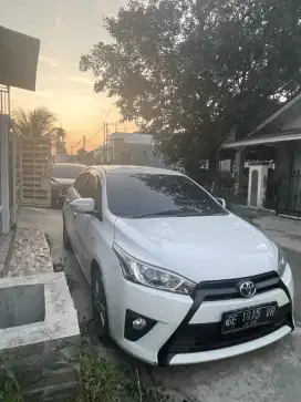 Yaris 2016 warna putih type G km rendah