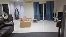 Dijual rumah siap huni 2 lt di Greenwich, BSD