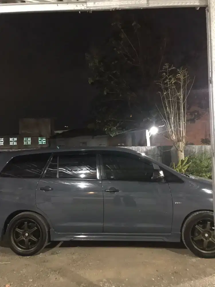 Innova G 2.0 thn 2010 MT