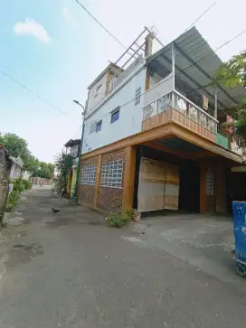 Rumah induk dan kost putri aktif timur RSUD yogyakarta