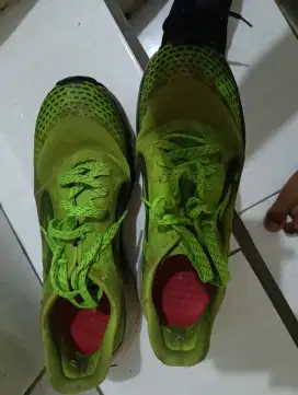 Sepatu Nineten 910