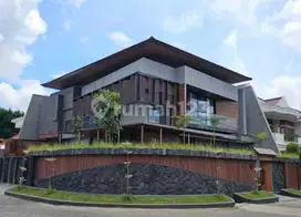 Dijual Rumah Baru Tropical House di Manyar Dekat Galaxy Mall*