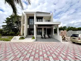 BELI 1 RUMAH MEWAH TJOKRO, GRATIS 1 KAVLING GRANDIA MANSION