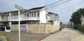 Dijual Cepat BU rumah 2 Lantai di huk