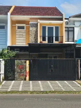 Rumah Cantik 2Lt Hunian Nyaman Cluster Grassia Banjar Wijaya Tangerang