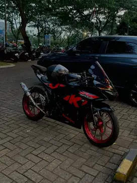 SUZUKI GSX R 150 2017