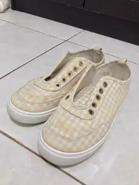 Sepatu Casual Rubi