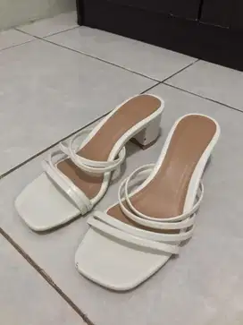Sendal Heels Zode