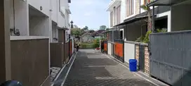 Jual Rumah baru 2 lantai di jl bukit barisan denpasar barat