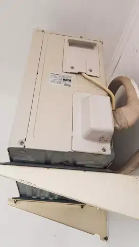 Dijual AC setengah pk murah